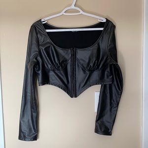 🌻Long sleeve faux leather cropped top Brand new